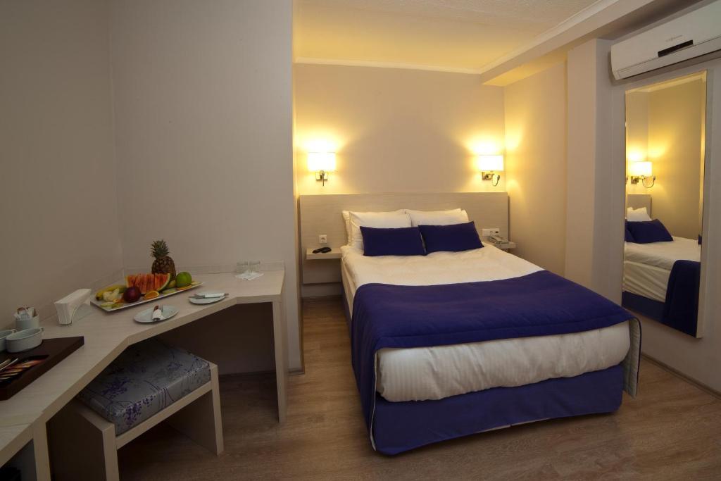 Walk In Hotel Izmir Exterior photo